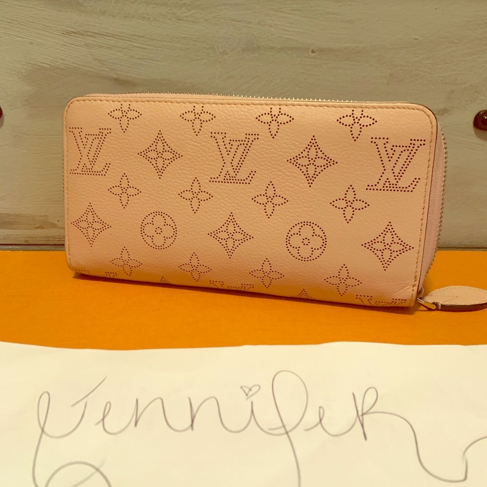 Louis Vuitton magnolia monogram mahina wallet